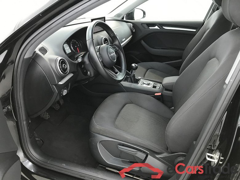 Audi A3 Limousine 1.6TDI Xenon Navi PDC Klima #5