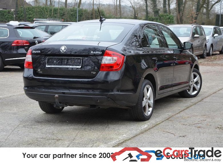 SKODA RAPID Ambition 1.6CR TDI 105Hp Navi Klima PDC... #3