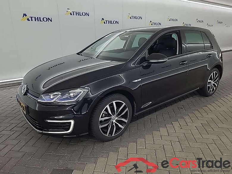VOLKSWAGEN GOLF e-Golf auto 5D 100kW #1