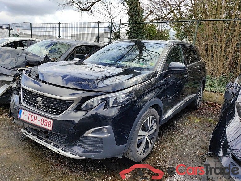 Peugeot 5008 1.6 BlueHDi 85kW S&S GT Line 6v 7pl !!! Damaged car !!!