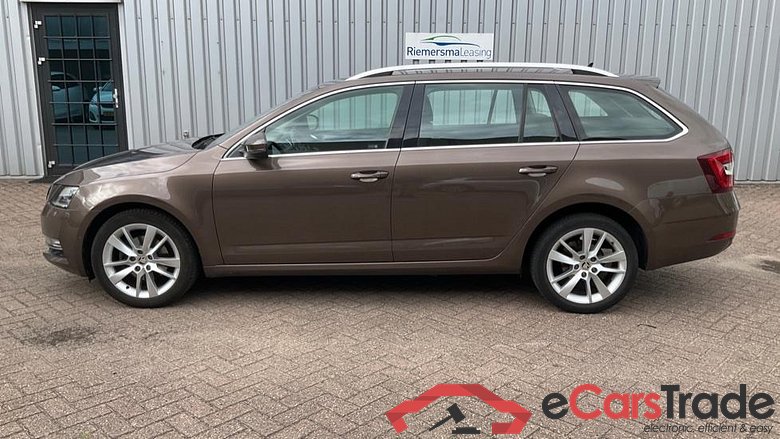 SKODA OCTAVIA COMBI 1.0tsi greentech style business  #2