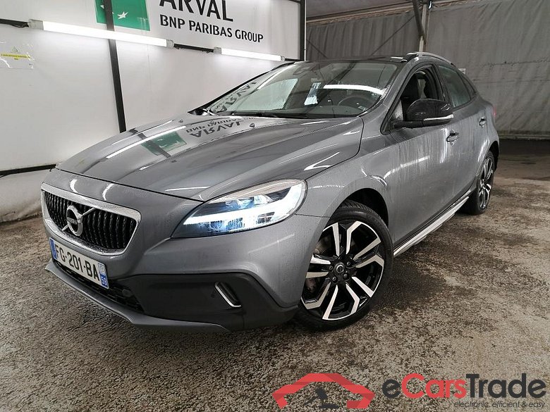 Volvo D2 AdBlue Geartronic 6 Cross Country VOLVO V40 CROSS COUNTRY 5p Berline D2 AdBlue Geartronic 6 Cross Country