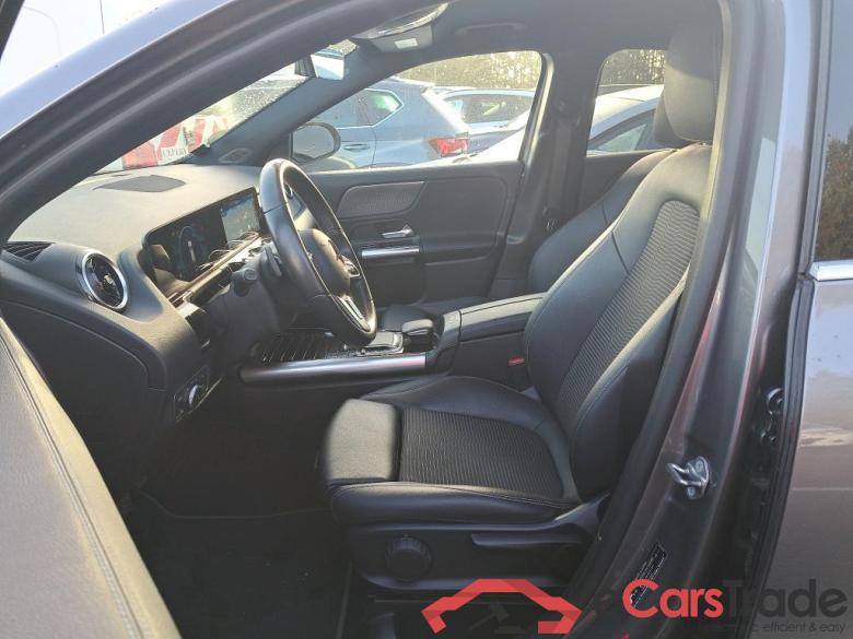 Mercedes GLA 200 D Aut. LED-Xenon Widescreen Navi 1/2 Sport-Leather Camera KeylessGo Klima PDC ... #5