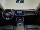 AlfaRomeo 63 ALFA ROMEO STELVIO / 2017 / 5P / SUV 2.0 TURBO BENZ 200CV EXECUTIVE AT8 Q4 #2