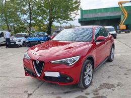 AlfaRomeo 8 ALFA ROMEO STELVIO / 2017 / 5P / SUV 2.2 TURBO DIESEL 210CV AT8 Q4 EXECUTIVE