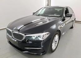 BMW 518d Aut. Pano LED-Xenon LC-Pro Navi-Pro Ambient Leather KeylessGo Camera Klima PDC ...