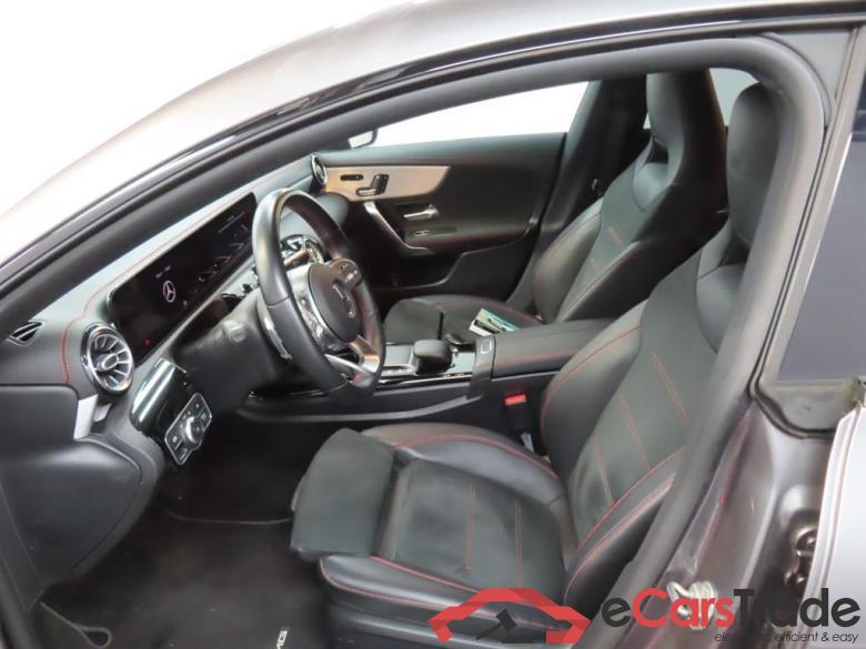 MERCEDES-BENZ CLA Shooting Brake 200 Bns Sol. AMG #5