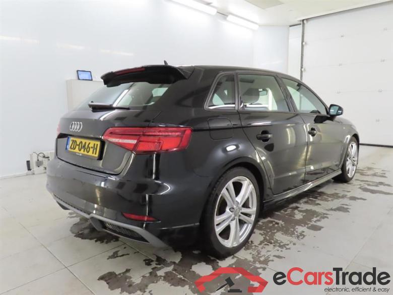 AUDI A3 SPORTBACK 35 TFSI CoD Sp.SL.E #2