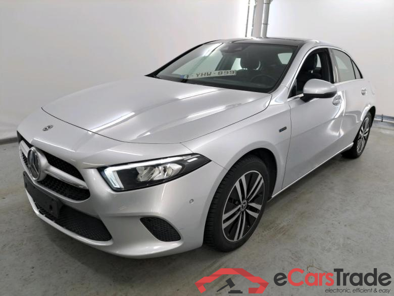 MERCEDES-BENZ A-Klasse 1.3 A 250 E BUSINESS SOLUTION DCT