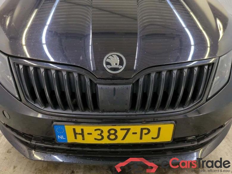 SKODA Octavia Combi 1.5 TSI Sport Bns #4