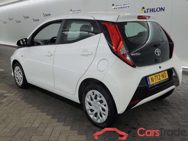 TOYOTA Aygo 1.0 VVT-i x-play 5D 53kW #4