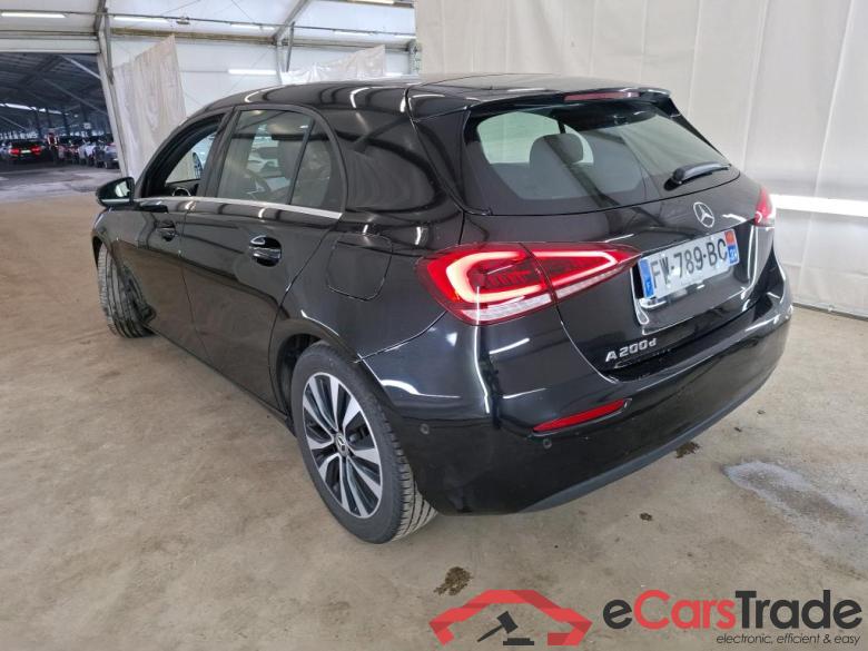 Mercedes A 200 d Business Line 8G-DCT MERCEDES-BENZ Classe A Compact / 2018 / 5P / Berline A 200 d Business Line 8G-DCT #2
