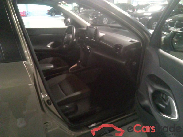 Yaris Cross 1,5 HEV 2WD Dynamic #5