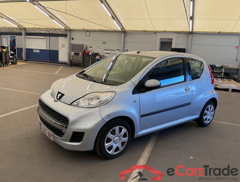 PEUGEOT 107 1.0i Urban Move