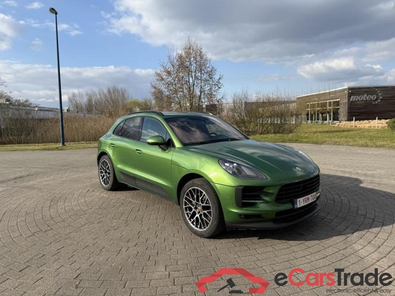 PORSCHE Macan Macan #1