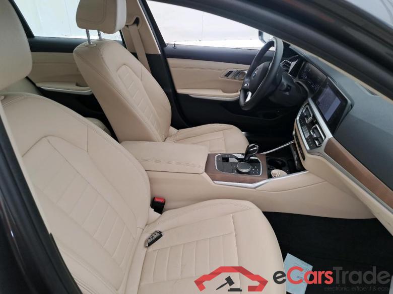BMW 330e 292ch Luxury BVA8 Hybride BMW Série 3 Berline / 2018 / 4P / Berline 330e 292ch Luxury BVA8 Hybride #6