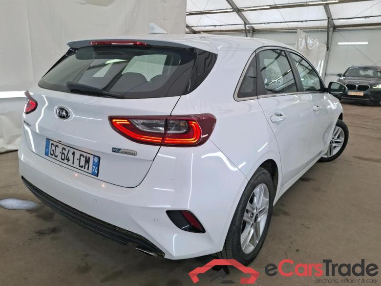 Kia  KIA ceed 5p Berline 1.6 CRDI 136 ISG ACTIVE #3