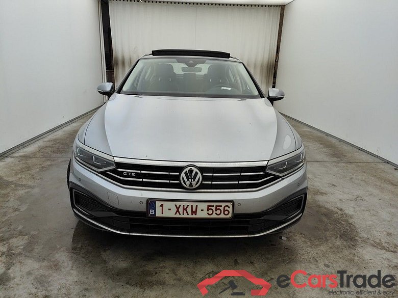 Volkswagen Passat 1.4 TSI DSG6 GTE Business 4d #1