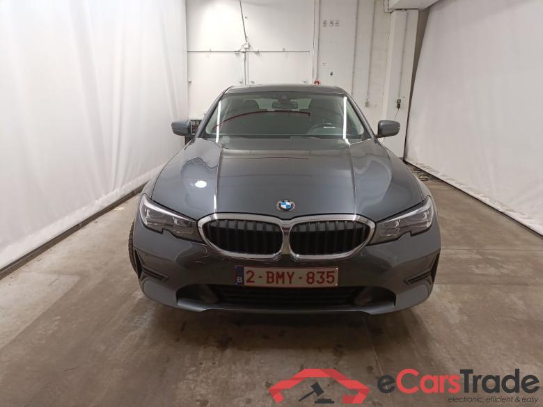 BMW 3 Reeks Berline 318dA (100 kW) 4d #1