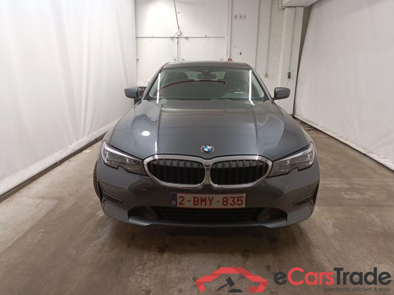 BMW 3 Reeks Berline 318dA (100 kW) 4d