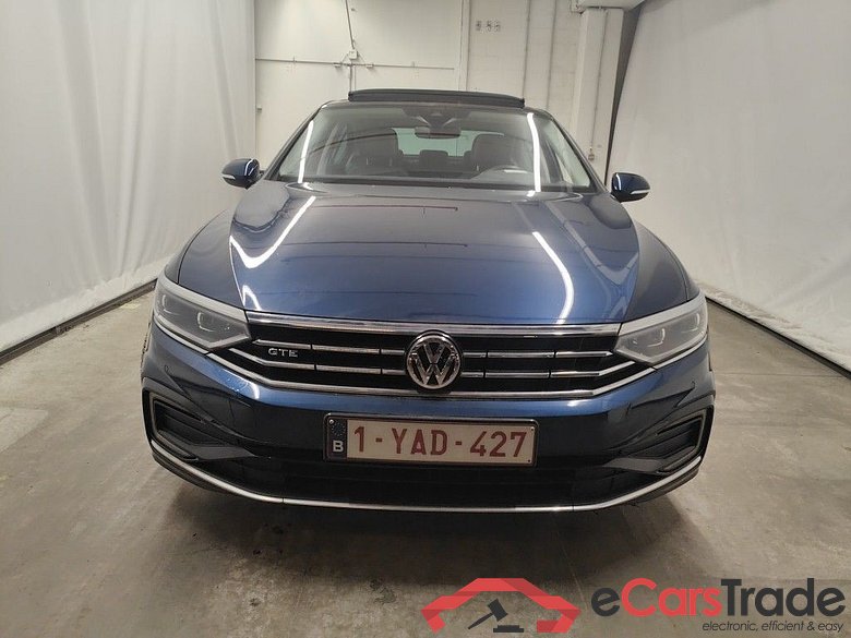 Volkswagen Passat 1.4 TSI GTE Business DSG 4d