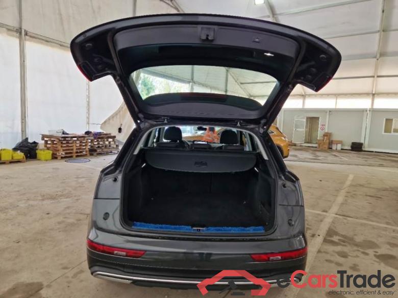 Audi 2 AUDI Q5 / 2020 / 5P / SUV 40 TDI BUSINESS QUATTRO S TRONIC #5
