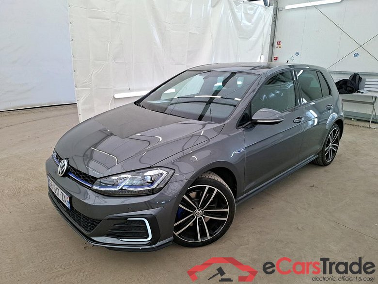 Volkswagen 1.4 TSI Hybride Rechargeable 204ch GTE DSG6 Golf VII Berline GTE Start-Stopp 1.4 TSI 205CV BVA6 E6d #1
