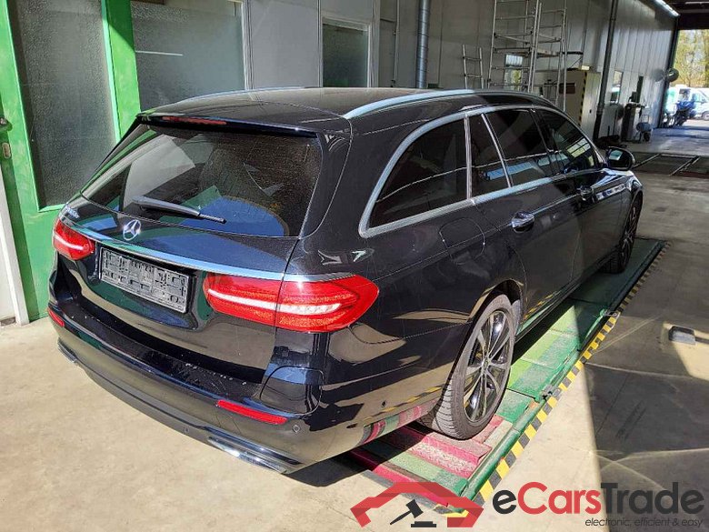 Mercedes-Benz E -Klasse T-Modell (BM 213)(06.2016->) DE - Kb5 E 300 de EU6d-T, T de Avantgarde (EURO 6d-TEMP), 2018 - 2020 #3
