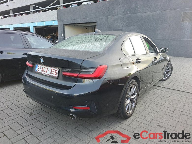 BMW - BMW 3 BERLINE 318dA 150PK Sport Pack Business & Heated Seats & Steering Wheel #2