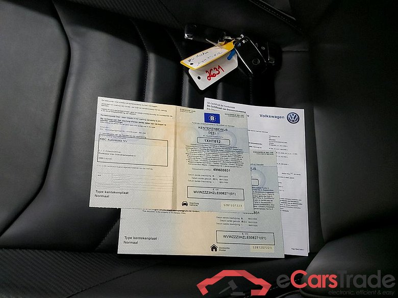 VOLKSWAGEN - VW  ARTEON TDI SCR 150PK DSG R-Line With Nappa Seats & Pack Travel & Responsive DCC & Auxiliary Heater & Keyless #4