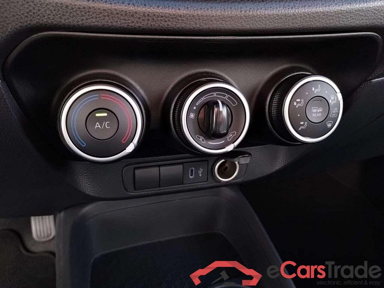 TOYOTA Aygo X 1.0 VVT-i MT Play #6