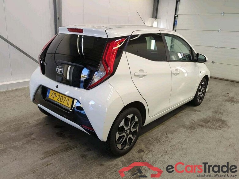 TOYOTA Aygo 1.0 VVT-i x-joy #2