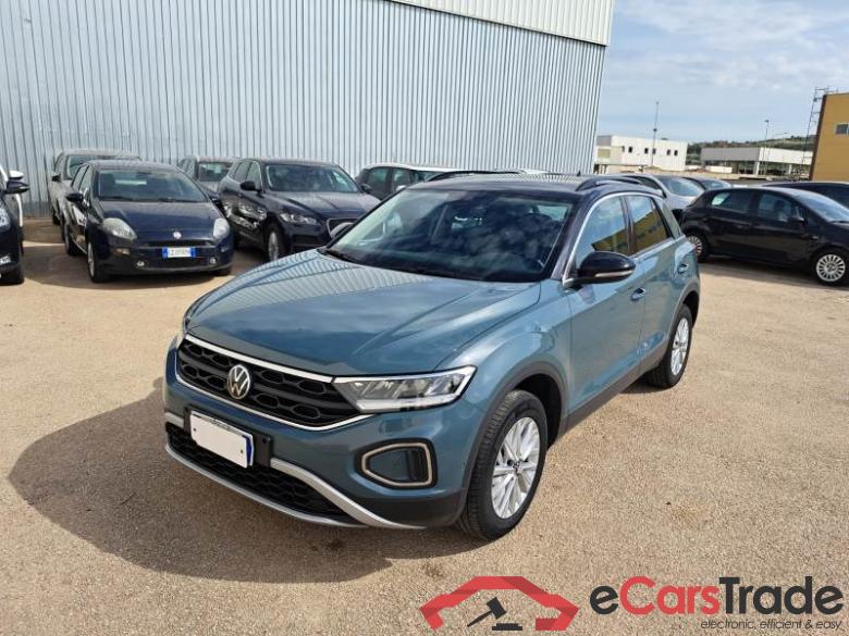 Volkswagen 1 VOLKSWAGEN T-ROC / 2021 / 5P / SUV 2.0 TDI SCR LIFE #1