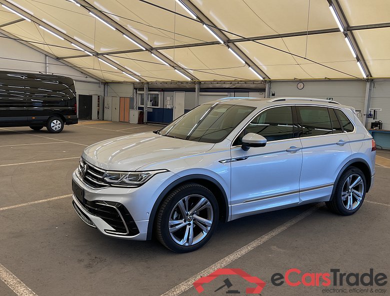 VOLKSWAGEN Tiguan Tiguan R-Line Business Premium 1.5 TSI 110 kW (150 ch) 7 vitesses DSG