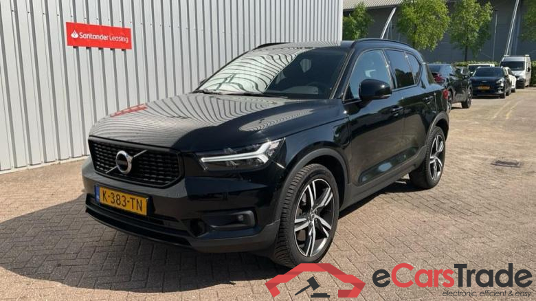 VOLVO XC40 1.5 t4 phev r-design expression 155kW geartronic aut