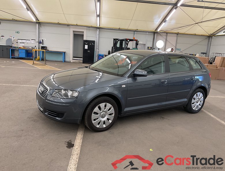 AUDI A3 Sportback SP.B.ATTR 1.6L 102 CVPK 5V