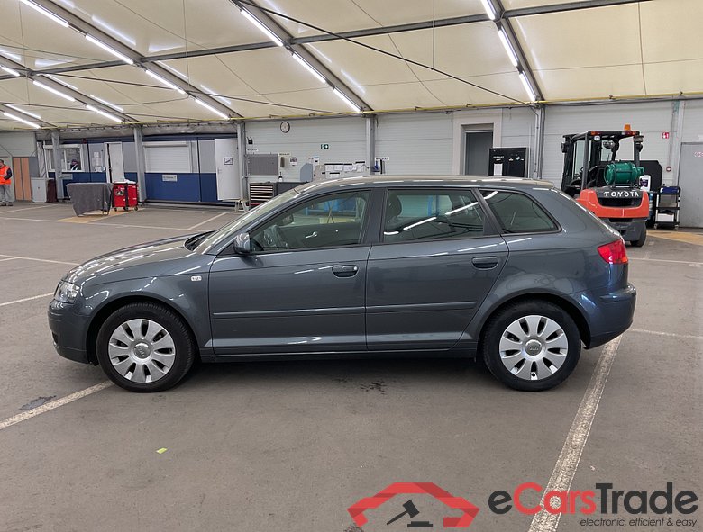 AUDI A3 Sportback SP.B.ATTR 1.6L 102 CVPK 5V #6