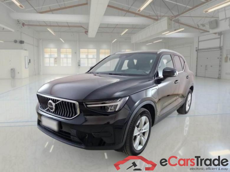 Volvo 11 VOLVO XC40 / 2021 / 5P / SUV T4 RECHARGE PLUG-IN AUTO CORE