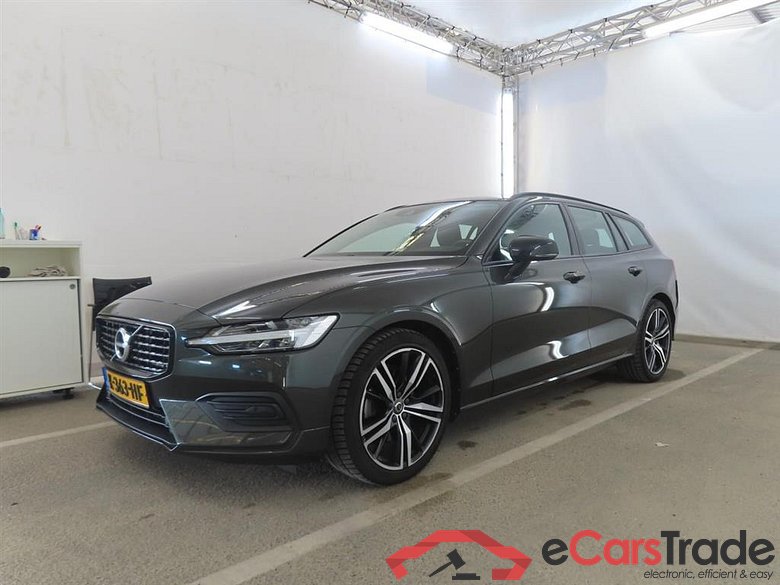 VOLVO V60 2.0 B3 Momentum #1