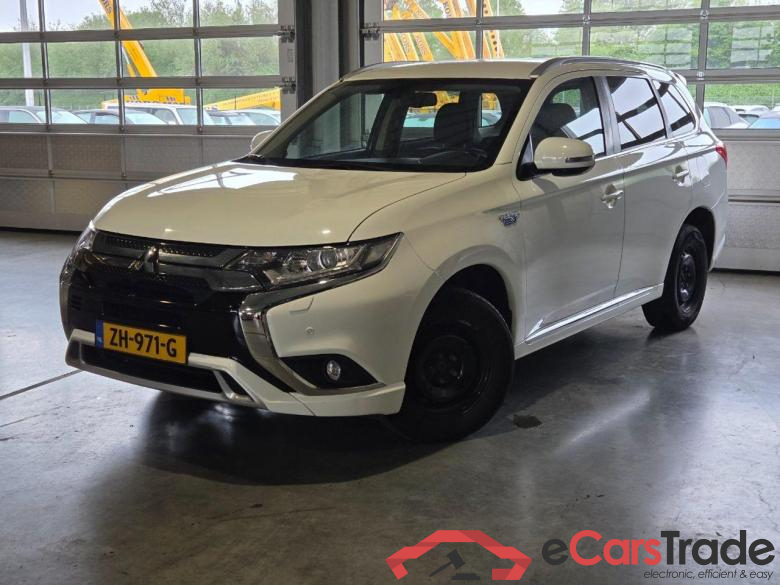 MITSUBISHI OUTLANDER 2.4 PHEV Pure