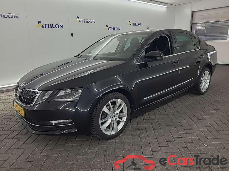 SKODA Octavia 1.6 TDI Greentech Style Business DSG 5D 85kW