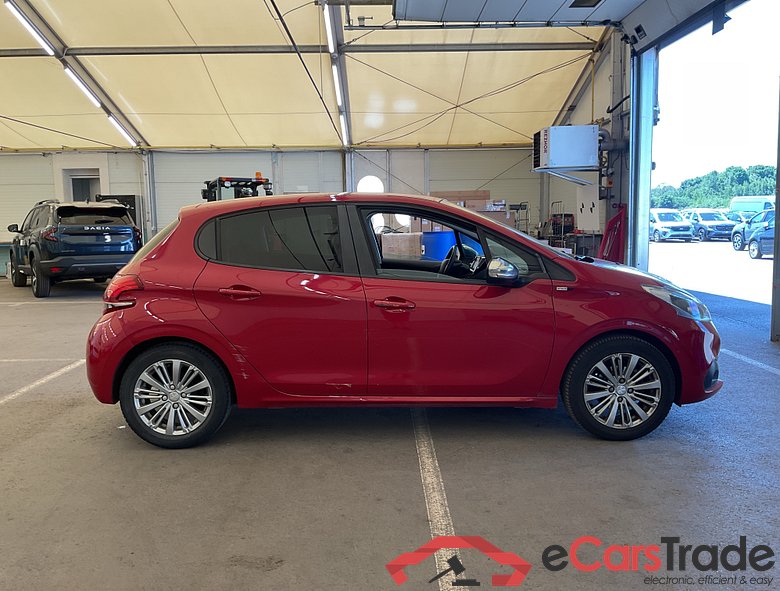 Peugeot 208 1.2 PureTech Style Navi Klima PDC ... #2