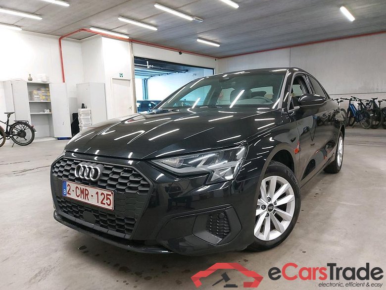AUDI - AUD A3 BERLINE 30 TDi 116PK Attraction Pack Business & Rear APS #1