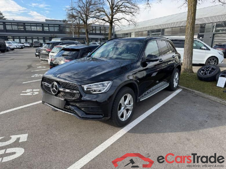 Mercedes GLC ´15 GLC -Klasse GLC 300 de 4Matic (253.911)AMG 2.0 AMG Line 225KW AT9 E6d
