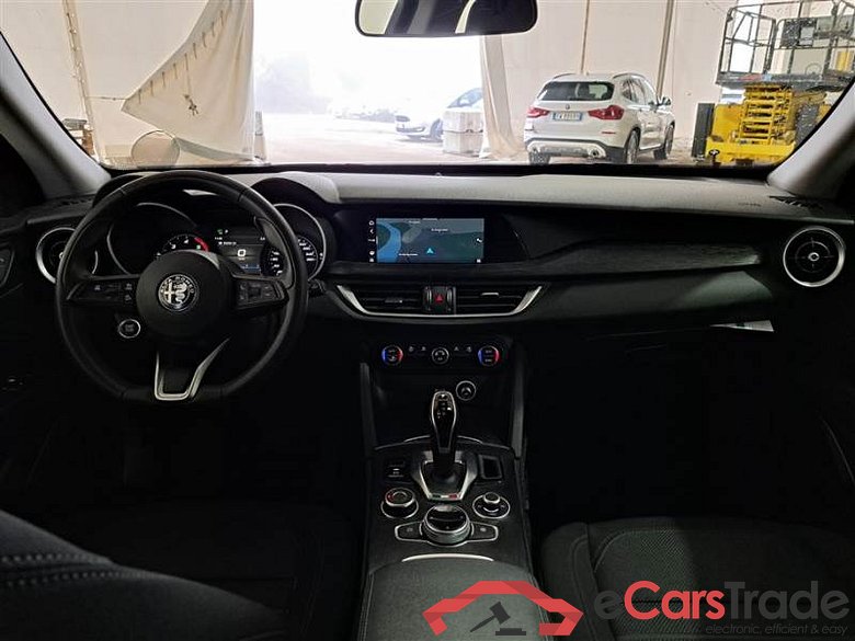 AlfaRomeo 33 ALFA ROMEO STELVIO / 2017 / 5P / SUV 2.2 TURBO DIESEL 190CV AT8 RWD BUSINESS #3