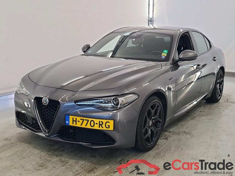 AlfaRomeo Giulia '16 Alfa Romeo Giulia 2.0 GME 200pk auto 4d #1