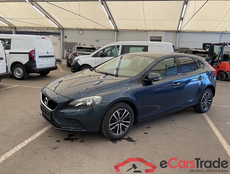 VOLVO V40 2.0 T2 Eco Momentum