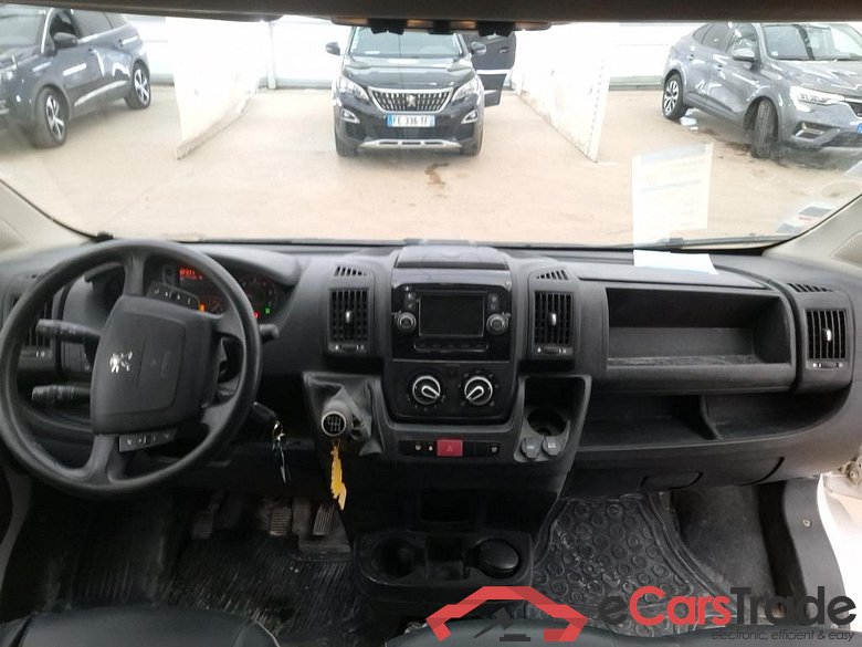 Peugeot 2.0 BLUEHDI 110 PREMIUM PACK 330 L2H2 PEUGEOT Boxer VU 4p Fourgon 2.0 BLUEHDI 110 PREMIUM PACK 330 L2H2 #5
