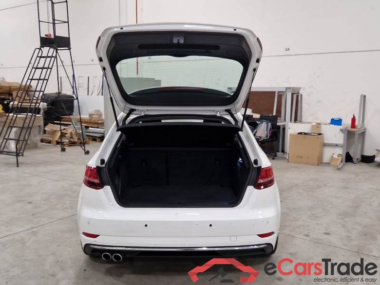 Audi 29 AUDI A3 / 2016 / 5P / BERLINA 2.0 TDI DESIGN SB #5