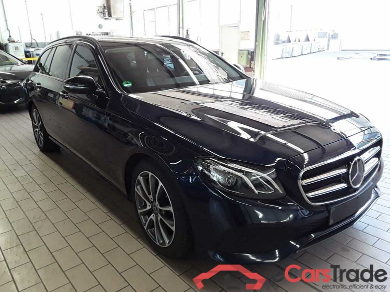 Mercedes_benz Avantgarde E 220 d T #2